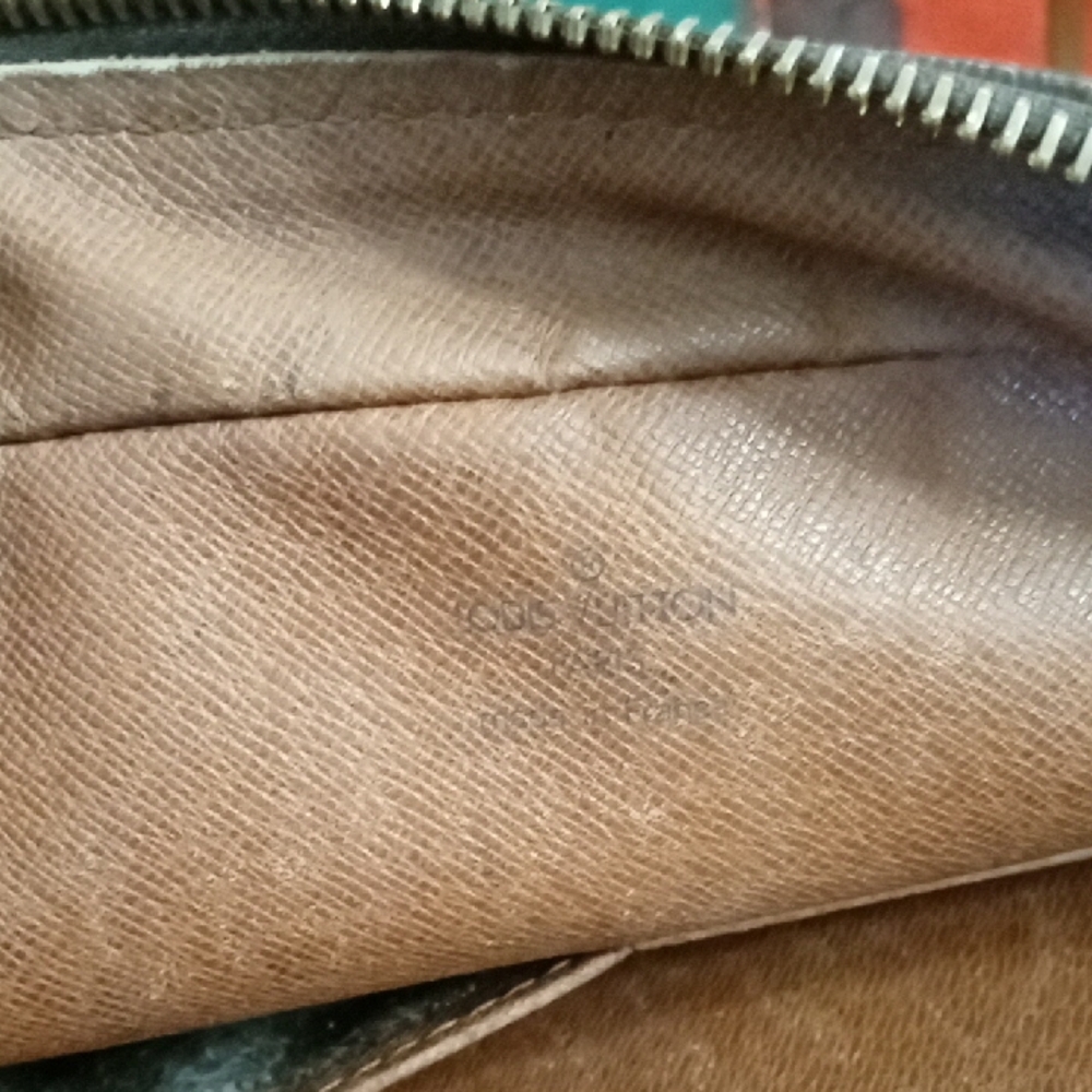 Vintage Louis Vuitton Dark Brown Monogram Toiletry Bag - Picture 3 of 10